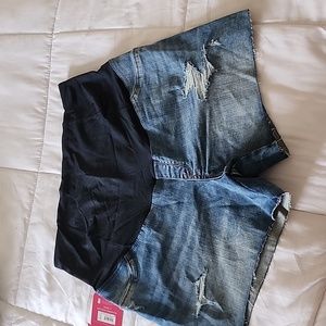 Maternity shorts *size 16